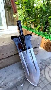 Xẻng làm vườn Xẻng đào đất lưỡi dài bằng thép đào xâu chuyên dụng có kích thước lưỡi 45cm x 20cm.