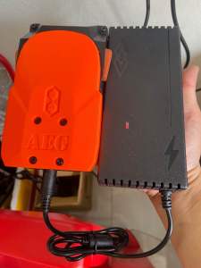 Bộ sạc pin AEG - RIGID 18v ! Chuyên thay thế sạc PIN chính hãng.