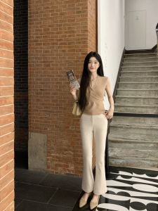 YIYIWANG Womens Fashion Two-Piece Set Milk Coffee Ribbon Knit Sleeveless Top and White Loose Trousers for 18-25 Years Old