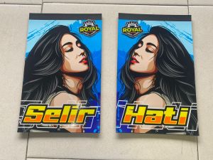 KARPET LUMPUR UNTUK MELINDUNGI PERCIKAN LUMPUR SEGALA JENIS KENDARAAN RODA 4 GAMBAR DARI STICKER PRINT
