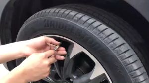 Máy bơm hơi lốp xe ô tô mini 2 xi lanh 12V cao cấp công suất lớn đa năng bản tích hợp đèn pin và đồng hồ cơ