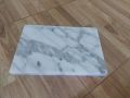 หินอ่อนไวท์คาราร่า (White Carrara Marble) นับเป็นหินอ่อนที่มีความคลาสสิค จากเมืองคาราร่า ประเทศอิตาลี ด้วยเนื้อหินสีขาวและเทาอ่อน ขนาด20×30cm.. 