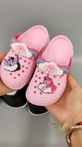 VIDVIEW รองเท้าหัวโตเด็ก Adda 5TD88B6 เบอร์ 28-35 แบบสวม สำหรับเด็ก ลายโพนี่ พร้อมตัวติดรองเท้า