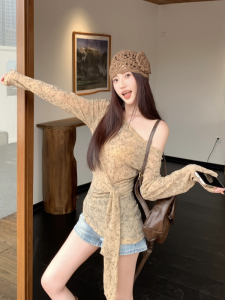 French Style Slim Fit Asymmetrical Shoulder T-Shirt Womens Fashion Gradient Long Sleeve Base Shirt Knot High-End Feeling