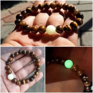 Gelang Batu Akik Natural Tiger Eye 8mm Dan 1 Posfor Asli Menyala Dalam Gelap Terbaik