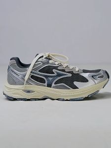 Mizuno Racer S รองเท้ากีฬาและสันทนาการชุดรองเท้าผู้ชายที่เป็นกลางรองเท้าผู้หญิงข้อต่ำ