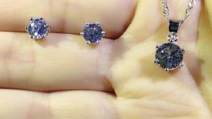 Bộ Trang Sức Mạ Bạc 925 Dành Cho Nữ Vòng Cổ Pha Lê Sáng Bóng Bông Tai Nhẫn Cưới Phụ Kiện Tròn Cổ Điển Đính Đá Cubic Zirconia