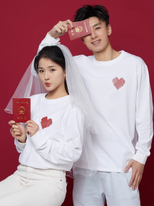 เสื้อยืดคู่รักแขนยาวสีขาว แฟชั่นฤดูใบไม้ร่วงและฤดูหนาว เสื้อผ้าสำหรับการสมรส งานแต่งงาน งานปาร์ตี้ งานวันเกิด งานเลี้ยงลูกกินข้าวกลางวัน