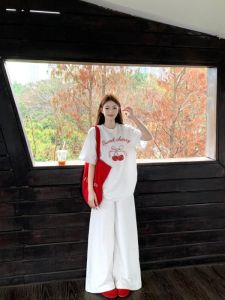 SUSHOUWANGE | Slimming and Loose Design T-Shirt