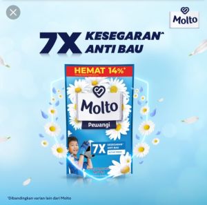Molto biru 780ML pewangi pakaian