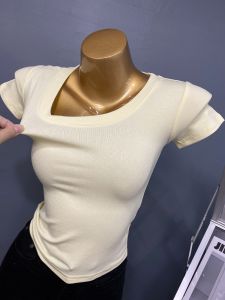 เสื้อยืดคอกลมแขนสั้นทรงเข้ารูปสวมใส่สบาย สีครีม แฟชั่นฤดูร้อน เสื้อผ้าทำงานสไตล์เกาหลี ผ้าฝ้ายผสม ความยาวปกติ