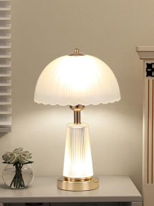 American Style Retro Simple Glass Table Lamp Bedside Lamp Bedroom Decorative Dual Control Dimming Small Size Lampshade Material