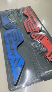 ที่รองเท้า รองพื้น รุ่น nmax-150 ปี2020-2022 รองพื้นมอเตอร์ไซค์ Nmax สติ๊กเกอร์ติดที่พักเท้า(0272)