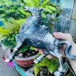 Gạt tàn thuốc mã đáo thành công hợp kim đồng Hoàng Gia họa tiết thủ công tinh xảo cao cấp sang trọng