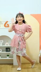 Kata Kids: Kebaya Anak Aruna Pendek & Setelan Kutubaru Anak
