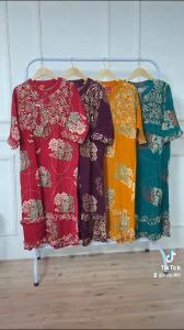 LONGDRES MAURA / MAURA JUMBO LENGAN 7/8 / DASTER BUSUI KANCING / DASTER RAYON / DASTER CAP / DASTER PEKALONGAN / RUKAYA JUMBO / MAURA JUMBO / DASTER WANITA JUMBO / DASTER BATIK PEKALONGAN / DASTER JUMBO / DASTER WANITA TERBARU / DASTER WANITA KEKINIAN