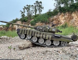 Heng Long T72 Remote Control Tank 1/16 Russian Battle T-72 RC Tank 7.0 Advanced Version with Infrared Metal Tracks Metal Wheels