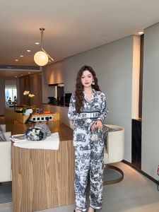 ชุดนอนแขนยาว+ขายาว ชุดนอนแฟชั่นสไตล์เกาหลี ชุดนอนน่ารัก ชุดนอนผู้หญิง ชูดนอนคุณภาพสูง มาใหม่ ★ส่งจากไทย★