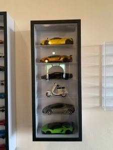 6 slots 1:32 scale display case floating effect for petron cars etc