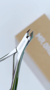 MR.GREEN Nail Cuticle Nipper Manicure Scissor Stainless Steel Tweezer Clipper Dead Skin Remover Scissor Pusher Tool Trimmer