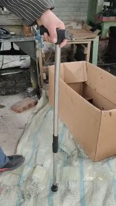 Ajustable Heights Stainless Steel Walking Cane Safe Old Man Crutches Non-slip Telescopic T Handle Four Feet Convert Nordic Walking Stick Polse Canes for Elderly Walking Sticks