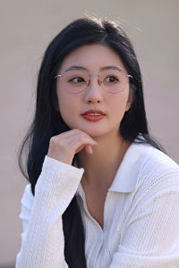 Pure Titanium Reading Glasses Blue Light Blocking Ultra-Thin Hard Resin Lens High Quality Presbyopia Eyeglasses for Women