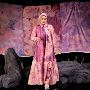 Shirin Zein - Gamis Kondangan Bahan Armani Silk Premium Motif Batik Series Lasem