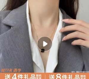 Kalung Titanium Wanita Plus Liontin Black Clover Anti Karat Selamanya