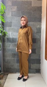 Setelan Seragam Baju Khaki Wanita Standar PDH PNS Baju Pemda Model Saku Atas Terbaru