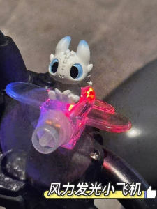 Đèn LED Phát Sáng Bằng Gió Trang Trí Xe Máy Trang Trí Xe Điện Đồ Chơi Đèn Phát Sáng Bằng Gió Không Có Răng Máy Bay Nhỏ Đồ Trang Trí