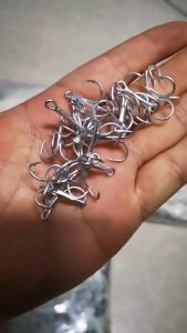 Combo 5 Lưỡi Câu 3 Tiêu kèm lông có ngạnh Thép không rỉ gắn mồi giả câu lure lưỡi ba tiêu ST41