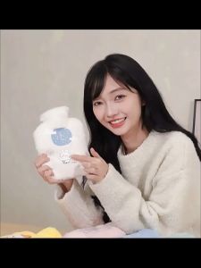 Portable Hot Water Bag Warm Students Water Filling Bag for Female Soft Plush Cute Mini Hot Compress Stomach Hand Warmer