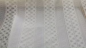 ผ้าลูกไม้ ผ้าตัดเสื้อ ลูกไม้ ผ้าลูกไม้ยืด ผ้าลูกไม้ฉลุ สีขาวครีม หน้า 45 นิ้ว