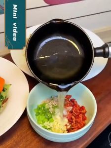 Fast Delivery: 11/13cm Cast Iron Frying Pan & Nonstick Soup Pot