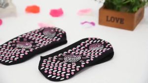 Tourmaline Magnetic Socks Self Heating Therapy Magnetic Socks Terapi Sakit Kaki Lenguh Kebas Tapak Bengkak Stoking Sarung Magnetik Haba Panas Socks Stokin/Stoking Berpantang Sarung Sakit Kaki Bengkak Terapi Pantang Panas
