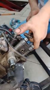 Bộ dụng cụ chỉnh cò xe máy Honda và Yamaha - Bộ 2 cây 8mm và 9mm giúp chỉnh cò nhanh chóng với độ chính xác cao.