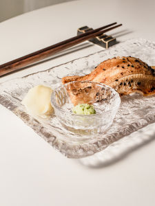 Japanese Glass Sauce Dish: Versatile Serving Options