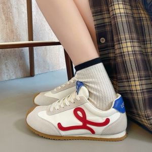 💖ของแท้ 100%✅จัดส่งจากกรุงเทพ! เร็วสุดๆ~⚡รองเท้าผู้หญิงหัวกลม พื้นนิ่ม ผูกเชือกสไตล์เกาหลี สีน้ำตาล ดำ แดง และขาว