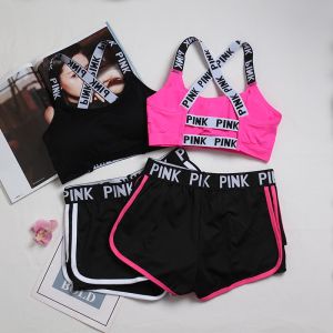 ชุดโยคะสำหรับผู้หญิง ชุดออกกำลังกาย ชุดวิ่ง ชุดฟิตเนส ชุดสองชิ้นพร้อมแผ่นเสริมหน้าอก เสื้อกั๊กลายตัวอักษร ชุดกีฬาสำหรับผู้หญิง