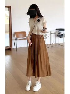 ชุดสองชิ้นฤดูร้อนใหม่สำหรับผู้หญิงไซส์ใหญ่ กระโปรงสั้นขาบาน ทรงหลวม แขนสั้น ลำลอง เอวสูง ผ้าโพลีเอสเตอร์ คอวี