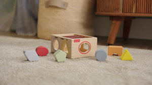 Fisher-Price Wood Flexi Shape Sorter 7-Piece Wooden Baby & Toddler Activity Toy (JKH05)