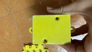 Isolator konektor kabel sepeda motor listrik