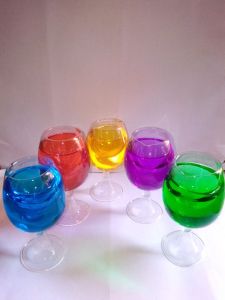 gelas hias pajangan lemari kaca kristal