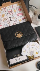 Gift Box Ulang Tahun Pernikahan Anniversary: Hadiah Untuk Istri & Perempuan