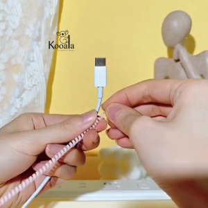 Pelindung Kabel Charger Type-C Micro USB Universal Motif Kartun Terbaru