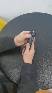 Chân máy mini ba chân đa năng.