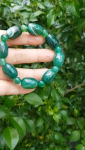 🌱🌺🌱Vòng tay nữ đá mã não xanh cánh sen đậm phối kiểu hạt lu thống hạt tròn size hạt lu 13mm màu xanh cánh sen đậm vân tự nhiên rẻ xinh đẹp có 299k / 1 chiếc ạ