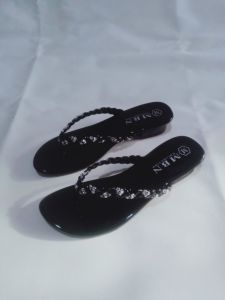 Mbn Promo sandal wanita hak tahu 3 cm kepang jepit mutiara