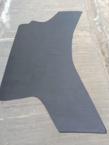 karpet alas kaki depan cabin grand max bermotif