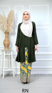KEBAYA KOTA BHARU 8.0 - kebaya ironless | kebaya labuh | cey crepe cey embroidery | cutting loose | kain lipat batik | kebaya muslimah | nursing